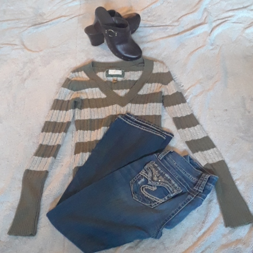 American eagle sweater